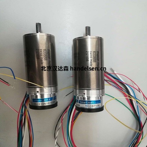 maxon直流電機DC-max系列 maxon motor電動汽車，汽車工業(yè)和機器人技術(shù)的驅(qū)動系統(tǒng)，maxon motor電動驅(qū)動系統(tǒng)對我們的日常生活和出行產(chǎn)生重大影響。30年前，無法想象自動送貨機器人會將披薩或包裹帶到我們的前門。越來越多的人正在使用電動自行車或電動踏板車進行通勤和娛樂。無論是在路上，在賽道上，在物流中心內(nèi)還是在水下，maxon機電一體化系統(tǒng)都能使您安全可靠地行駛。  maxon直流電機DC-max系列系列： maxon DC-max 電機以最小的體積實現(xiàn)最大的性能和無與倫比的性價比。 maxon有刷直流電機DC-max系列DC-max 16：轉(zhuǎn)速：4840 轉(zhuǎn)/分，電流：14.8 毫安。 maxon有刷直流電機DC-max系列DC-max 22 ：轉(zhuǎn)速：4280 轉(zhuǎn)/分，電流：18.9 毫安。 maxon有刷直流電機DC-max系列DC-max 26：轉(zhuǎn)速：3790 轉(zhuǎn)/分，電流：22.2 毫安。  maxon直流電機DC-max系列電壓值： 標(biāo)稱電壓：6 V 空載速度：7890 轉(zhuǎn)/分 空載電流：14.8 毫安 額定轉(zhuǎn)速：4840 轉(zhuǎn)/分 額定扭矩（最大連續(xù)扭矩）：4.04 毫牛米 額定電流（最大連續(xù)電流）：0.575 安培 失速扭矩：10.5 毫牛米 失速電流：1.46 安培 最高效率：81 %  maxon直流電機DC-max系列特性 端子電阻：4.1 ? 端子電感<em></em>	0.14 毫高 扭矩常數(shù)<em></em>	7.19 毫牛米/安 速度恒定<em></em>	1330 轉(zhuǎn)/轉(zhuǎn)/V 速度/扭矩梯度<em></em>	758 轉(zhuǎn)/分 機械時間常數(shù)<em></em>	8.87 毫秒 轉(zhuǎn)子慣量<em></em>	1.12 克²  maxon直流電機DC-max系列熱數(shù)據(jù) 耐熱電阻外殼-環(huán)境<em></em>	29.8 千瓦 熱阻繞組外殼<em></em>	5.5 千米/瓦 熱時間常數(shù)繞組<em></em>	5.47 秒 熱時間常數(shù)電機<em></em>	288 秒 環(huán)境溫度<em></em>	-30°C以上 最高繞組溫度<em></em>	+85 °C  maxon直流電機DC-max系列型號 maxon-DC-max 16 maxon-DC-max 22  maxon-DC-max 26   maxon直流電機DC-max系列